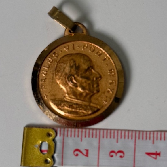 Catholic Saints Pendant Mother Mary and Baby Jesus Paulus VI Pont Max FF429 - Picture 3 of 3